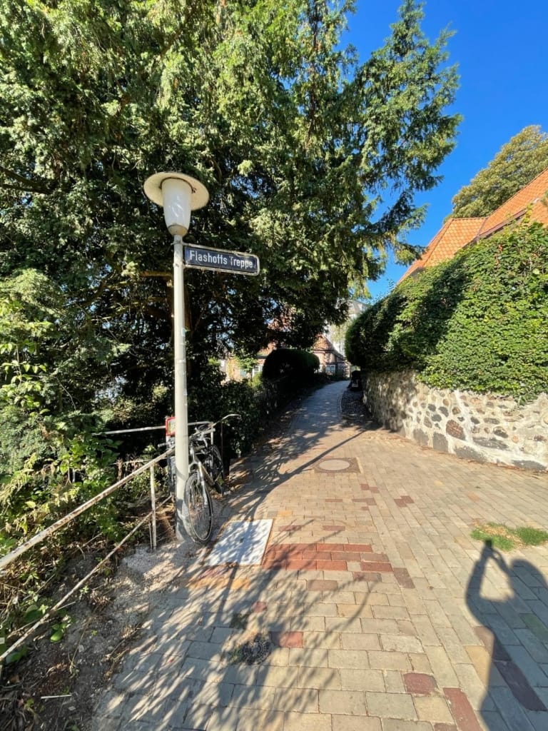 Entdecken Sie das Blankeneser Treppenviertel: Ein einzigartiges Wohnparadies in Hamburg 9