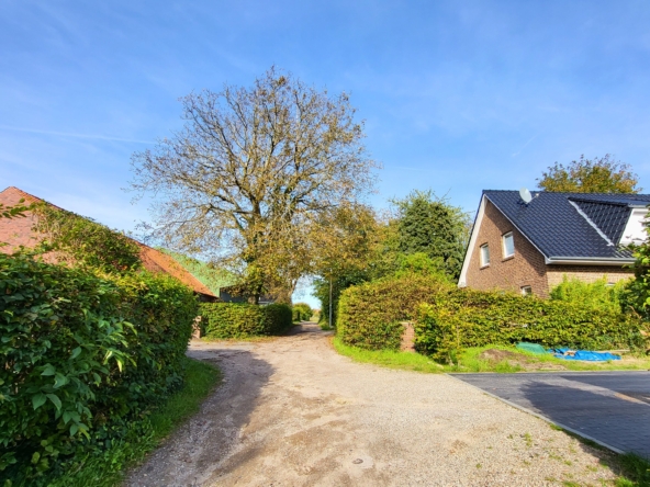 656m² (2)