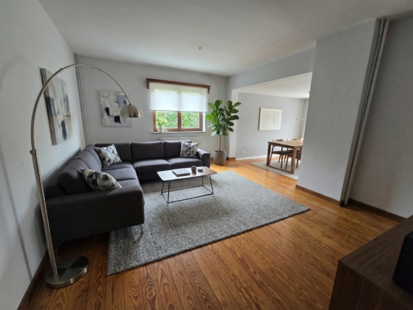 GybVqP6kwmdXn5kdqub0TransformType.HOMESTAGING_MODERN_898e2cd8-594d-4b78-8106-f62333f461a4_HGdFCyK9hvUcEqVtIfxl5_9Xk9gLix